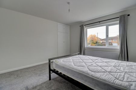 Detached house to rent - Photo 3