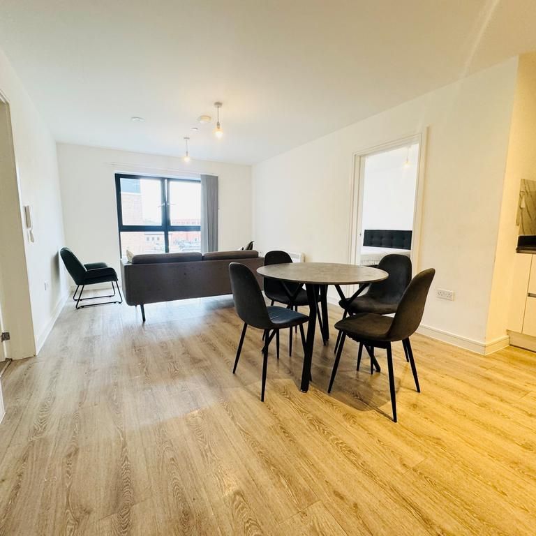 2 bedroom flat to rent - Photo 1