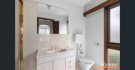 Ideal Spacious Home - Photo 4