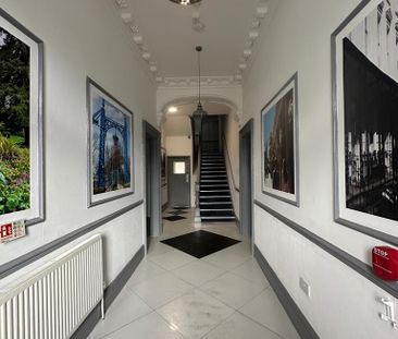 1 bedroom in a house share to rent - Photo 2