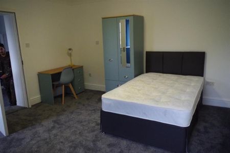 29 bedroom detached house to rent - Photo 5