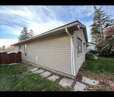 8228 Elbow Drive Southwest, Calgary - Photo 4