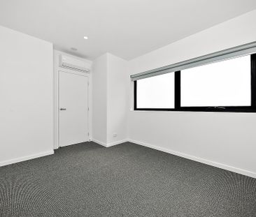 4,7/2 Howard Court, Clayton - Photo 4