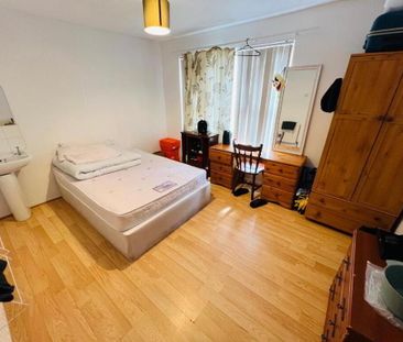 171 Dunluce Avenue, Belfast, BT9 7AX - Photo 5