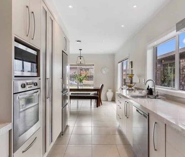 HOWICK - Lovely 3bdrm with garage. Warm and Sunny - Photo 4