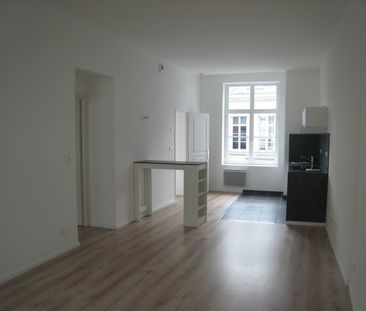Location Appartement 3 pièces 48m² VALENCIENNES 59300 - Photo 2