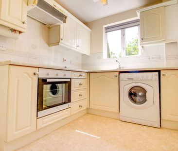 Barnum Court, Swindon, Swindon, SN2 - Photo 3