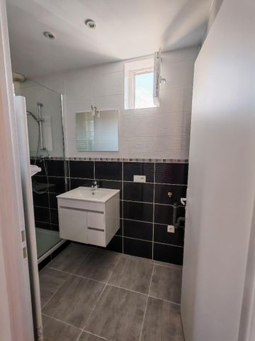Location Appartement 3 pièces 53m² MACON 71000 - Photo 5