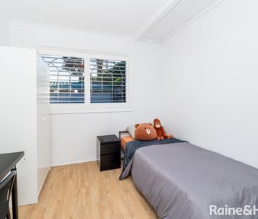 Charming 3-Bedroom Home for Lease in Five Dock - Photo 2