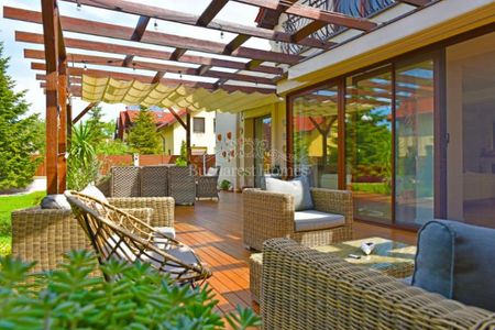 Beautiful Four-Bedroom Home with Lawn and Big Terrace - BSB - Photo 5