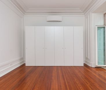 1-bedroom apartment for rent, unfurnished, in Santo António - Photo 6