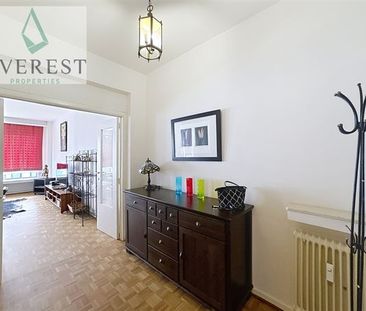 Quartier Schuman!Magnifique Duplex Semi-meublé 2 chambres piscine- ... - Photo 3