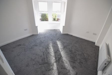 2 bedroom ground floor flat to rent - Photo 3