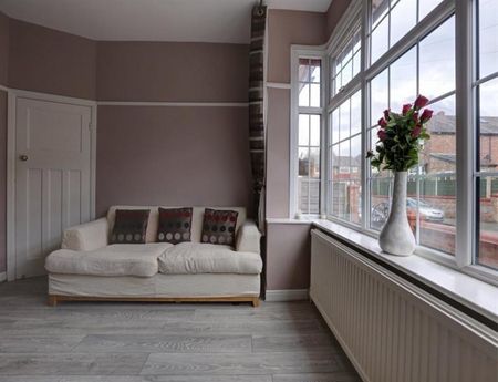 3 Bedroom Semi Detached To Let - Photo 2