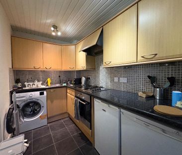 1 bedroom flat to rent - Photo 6