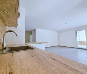 Location Appartement 3 pièces 69m² BONNEVILLE 74130 - Photo 4