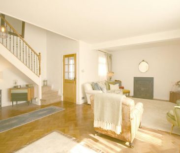 3 bedroom detached house to rent - Photo 2