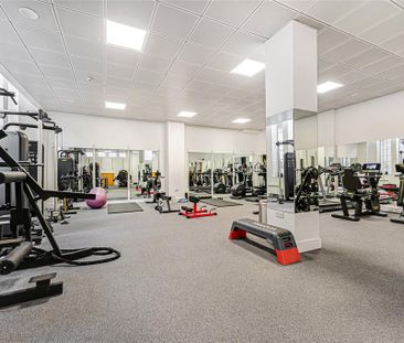 3 bedroom apartment to rent - Photo 6