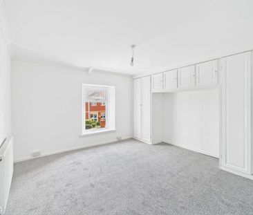 4 bedroom terraced house to rent - Photo 1