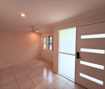 Stunning Townhouse in Springfield lakes Prime Location! - Photo 6