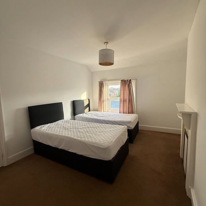 3 Bed Flat, South Street, RG1 - Photo 1