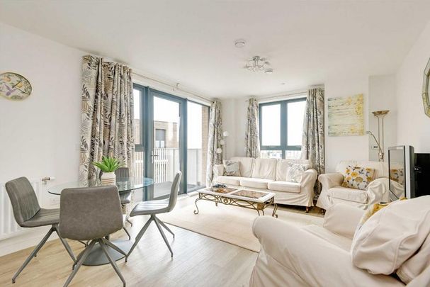 2 bedroom flat to rent - Photo 1