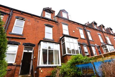 2 bedroom House in Brudenell Street, Leeds - Photo 1