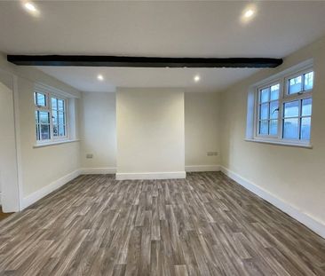 Refurbished 2 bedroom semi detached cottage in sought after Donning... - Photo 1