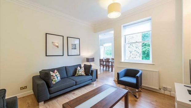 2 bedroom flat to rent - Photo 1