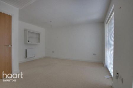 4 bedroom townhouse to rent - Photo 5