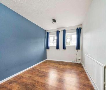 Hazeldene Gardens, Uxbridge, UB10 - Photo 6