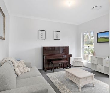 Spacious Family Home in a Premium Moss Vale Location - Photo 1