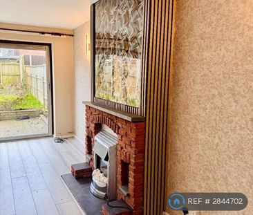 3 bedroom terraced house to rent - Photo 5