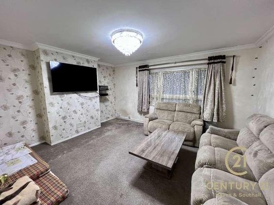 Stonegrove Gardens, HA8 - Photo 1