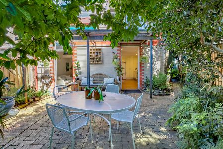 11C Spring Street, Birchgrove, NSW 2041 - Photo 5