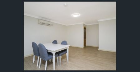 Delightful Villa in Prime Location - Photo 2