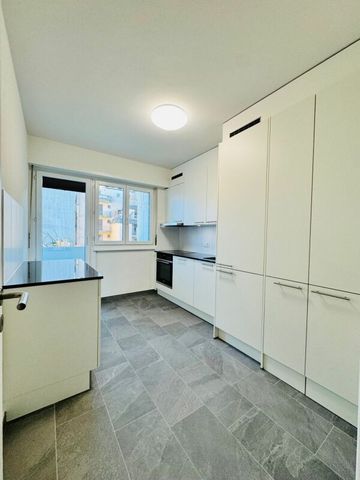 Neu sanierte 3-Zimmerwohnung mit Balkon und eigenem WM/TU per sofort 27-3 - Photo 2