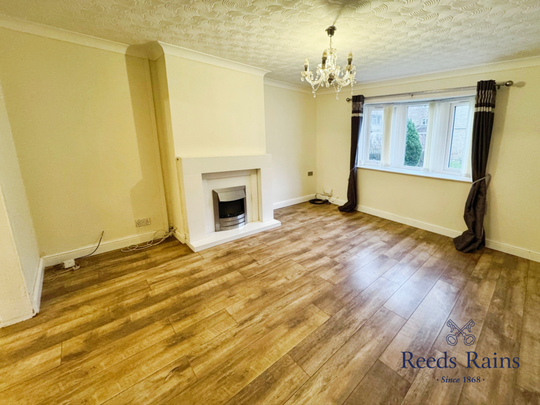 3 bedroom semi-detached house to rent - Photo 1