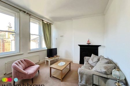 Museum Street - Photo 2