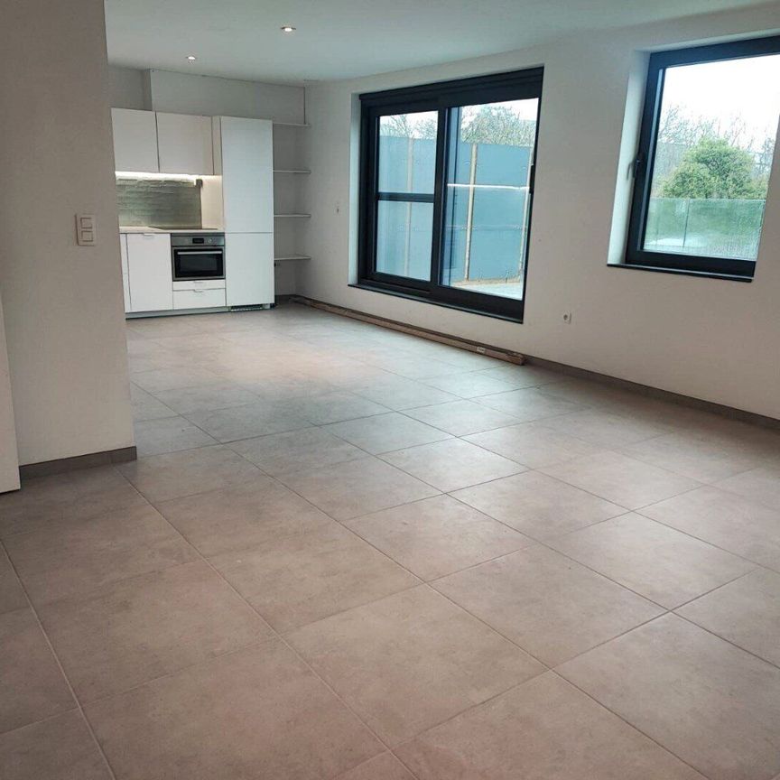 Leuk en modern 2 slaapkamer appartement gelegen te Olmen centrum ! - Photo 1