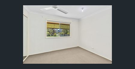 Comfortable, Low-Maintenance Living in Burleigh Waters Location - Photo 5