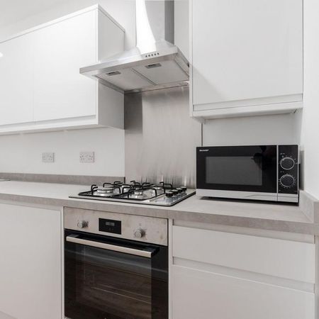 1 bedroom flat to rent - Photo 3