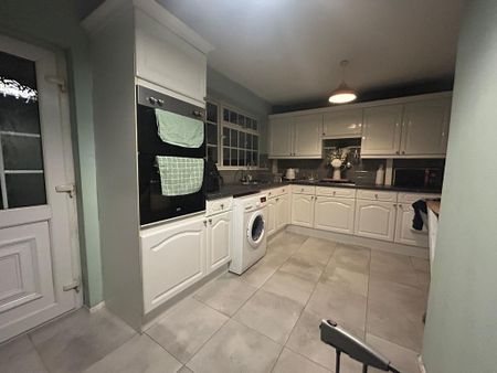 2 bedroom end of terrace house to rent - Photo 5