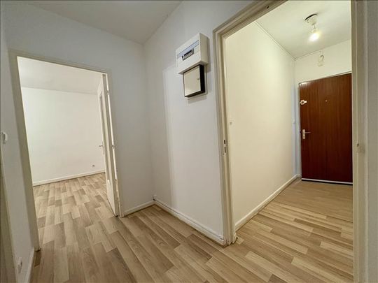 3 pièces - 65,2 m² - 1er étage - Colocation non autorisée - Photo 1