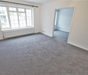 4 bedroom detached house to rent - Photo 2