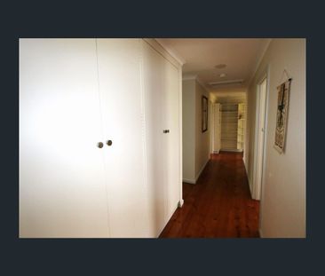 10 Mahoney Avenue, Mount Gambier, SA 5290 - Photo 4