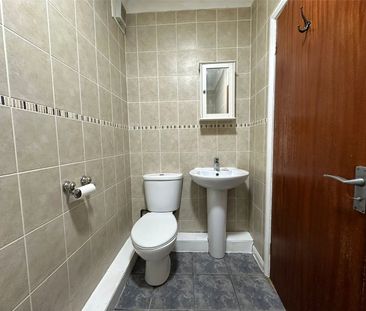 Queens Court, Heaton Mersey, Stockport, SK4 3JP - Photo 6