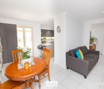 Spacious 3 Bedroom Home With Bonus Games Room - Photo 2