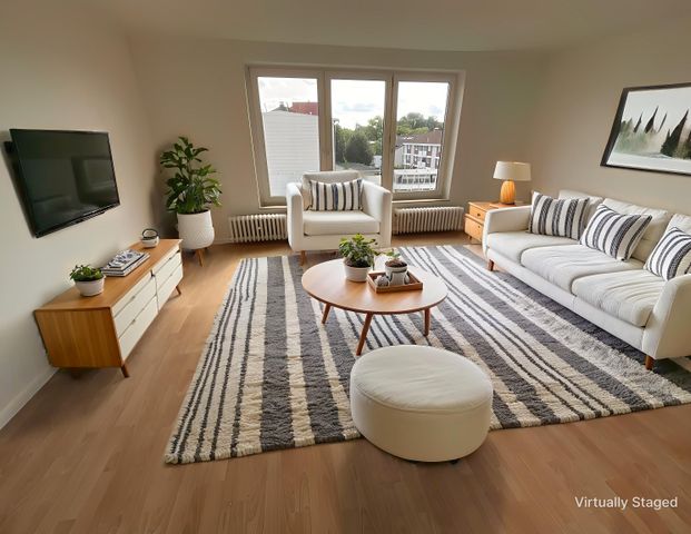 Teilmodernisierte 2-ZKB-Wohnung mit Einbauküche direkt in der Gökerstraße zu vermieten! - Foto 1