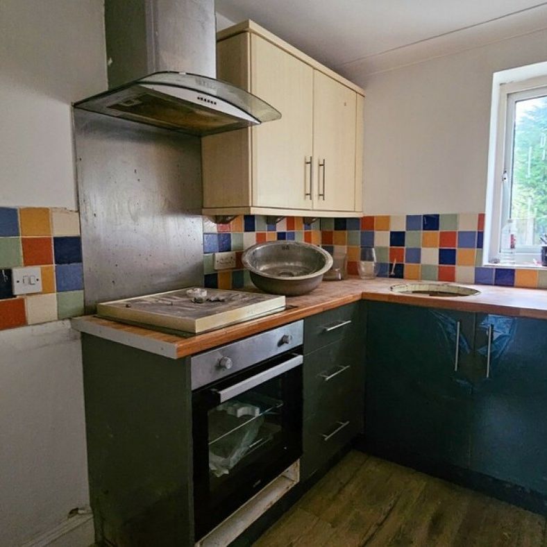 3 Bed Ground Floor Flat on Stanfield Road - Photo 1